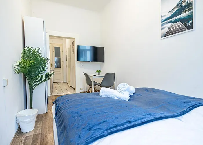 Modern Comforts: Chic Centrally Located Διαμέρισμα *